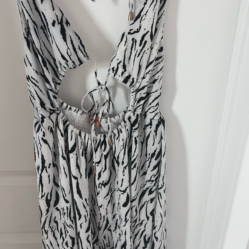 Zebra Print Maxi Cutout Halter Dress Size Medium - Picture 12 of 16